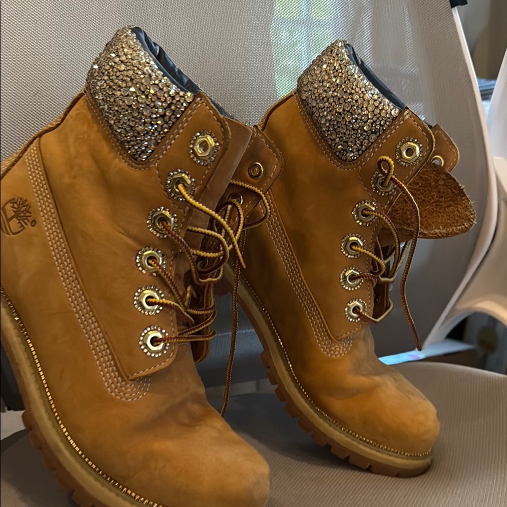 Timberland Tan Gold Combat Boots with Glitter Collar - Picture 4 of 6